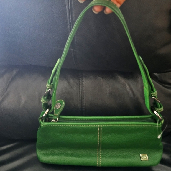 The Sak Green 100% Pebbled Leather East West Small Boho Shoulder Bag Purse Bag - Picture 2 of 15